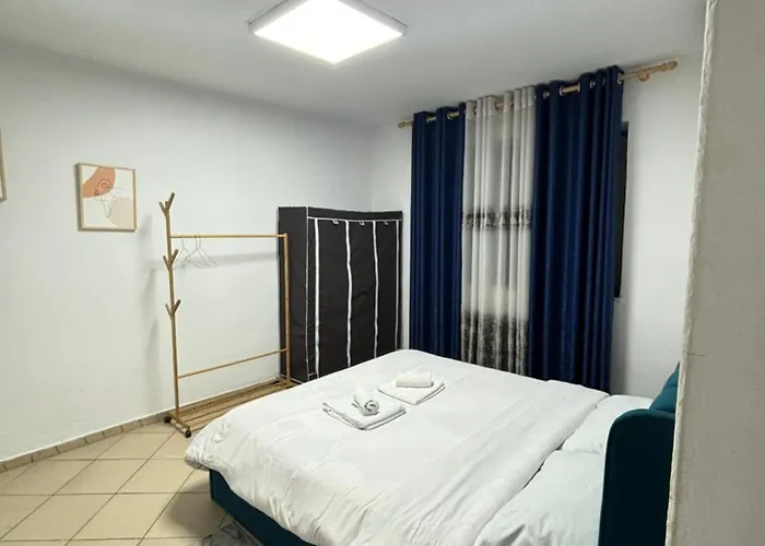 21 Steps\' Lovely Apartment In The Center